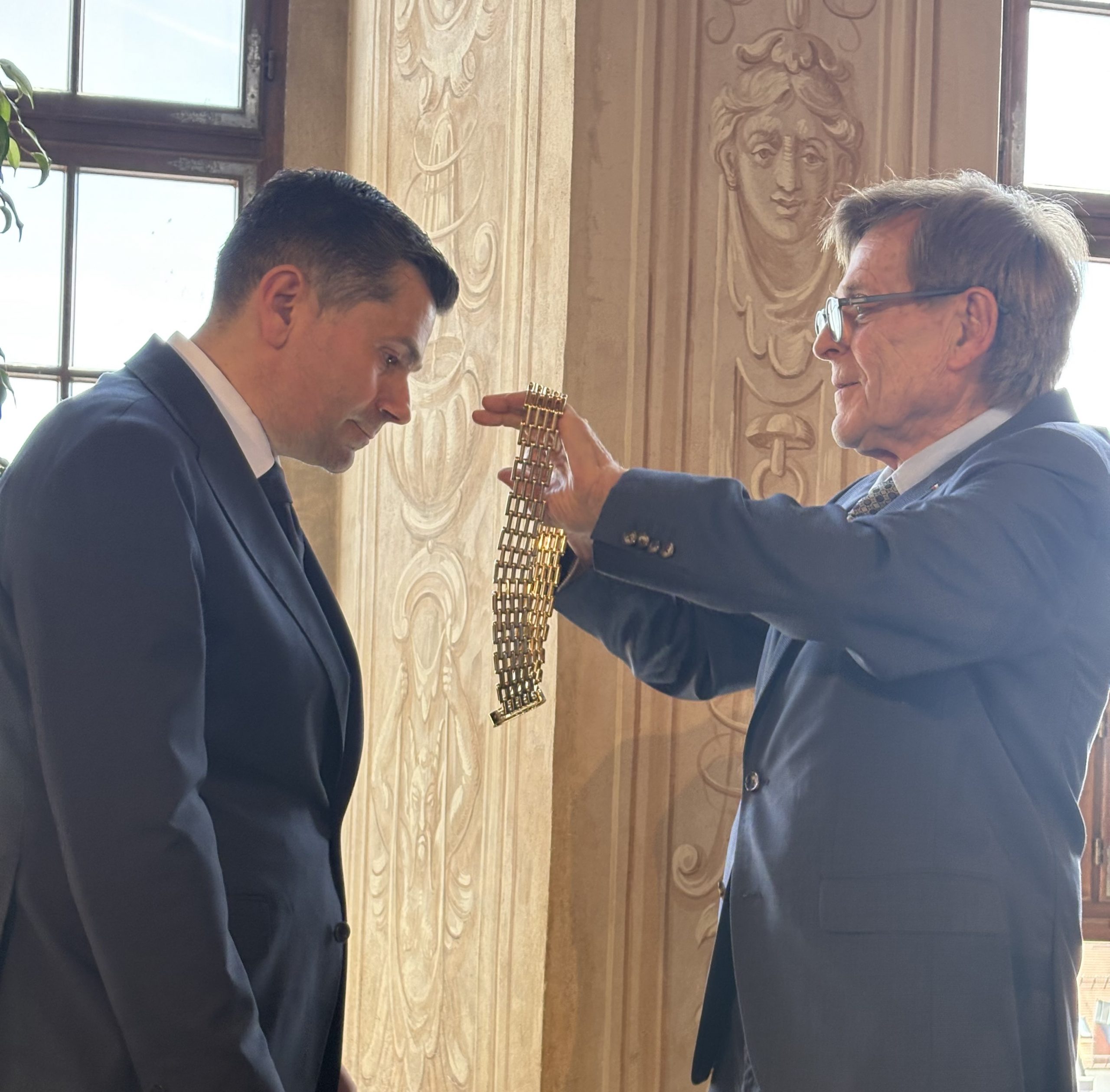 Vorhang auf im Goldenen Saal: Ein Augsburger Polit-Drama in zwei Akten