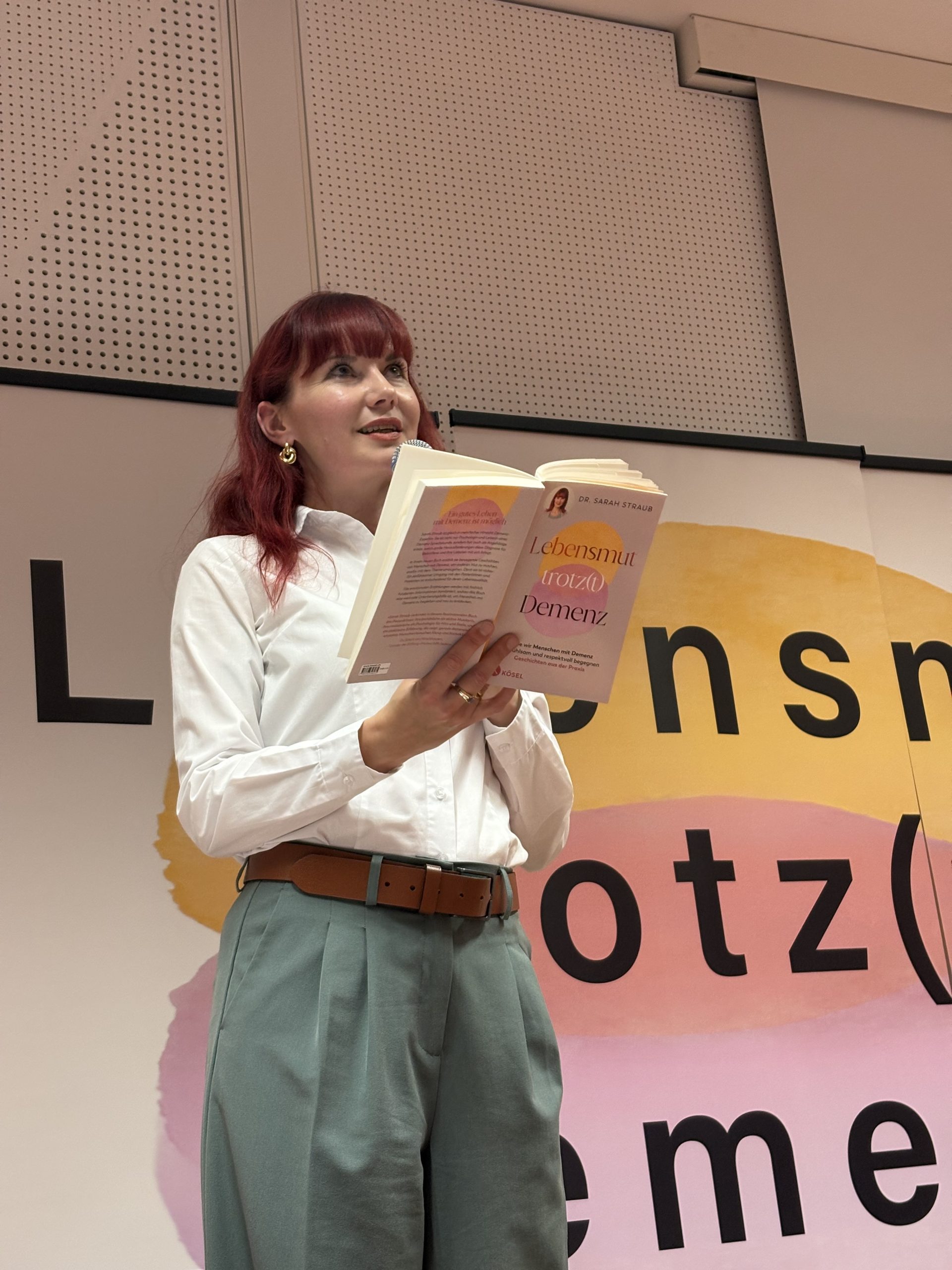 Sarah Straub verbindet ihre beiden Berufungen für ein wichtiges Thema.